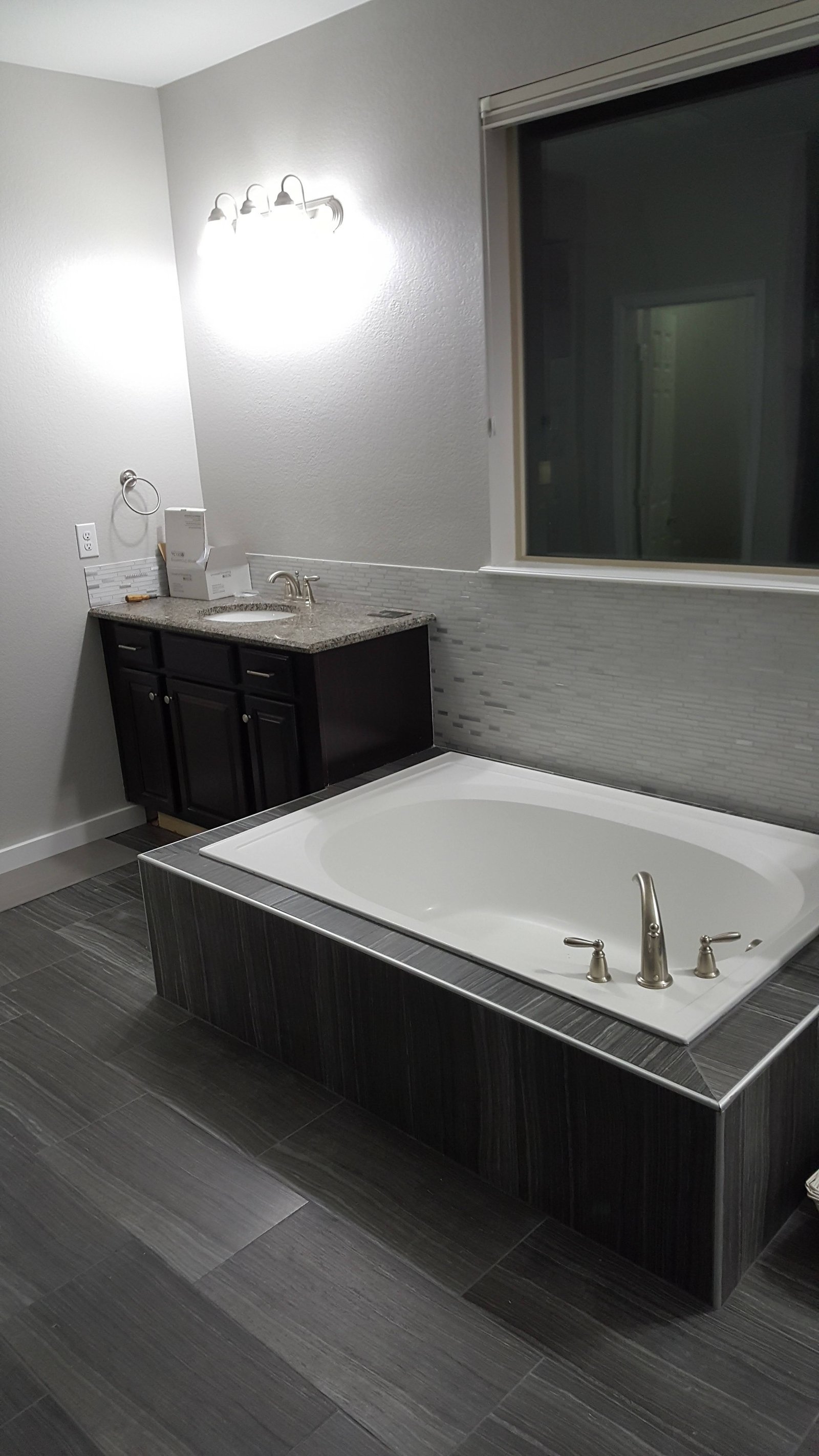 Vintage-modern bathroom